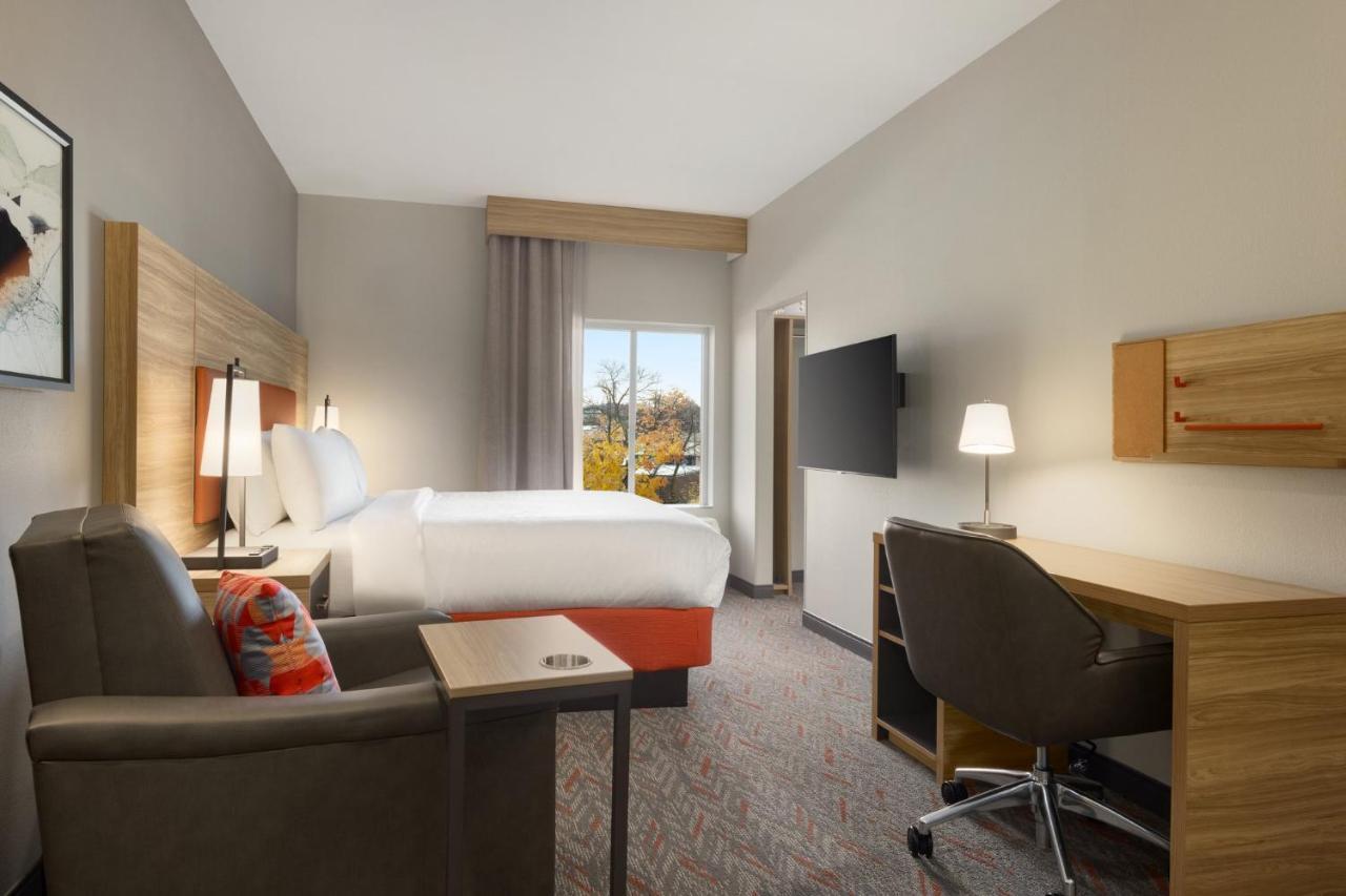 Candlewood Suites Deer Park By Ihg Exterior foto