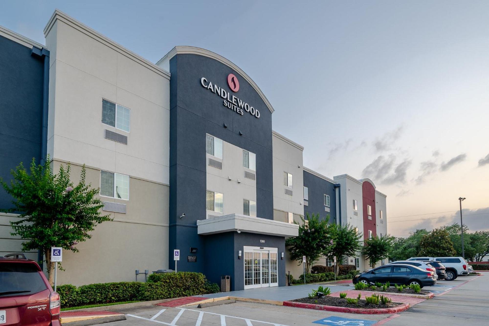 Candlewood Suites Deer Park By Ihg Exterior foto