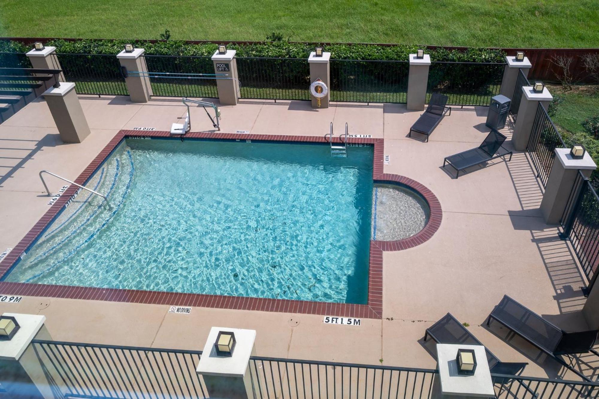 Candlewood Suites Deer Park By Ihg Exterior foto